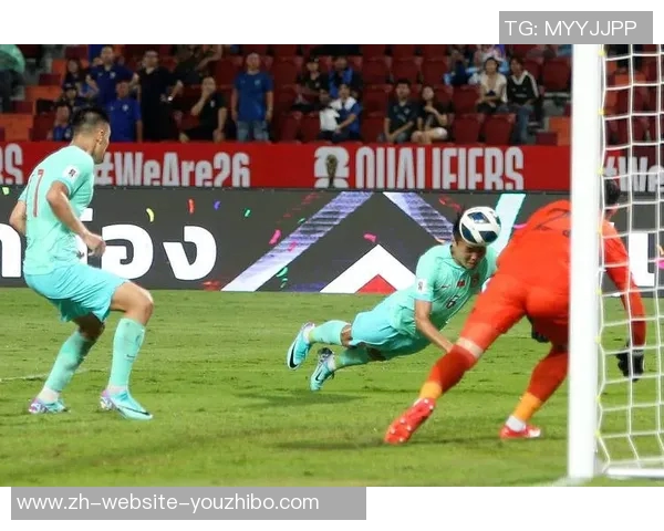 中国与新加坡足球比赛现场直播全程回顾及精彩瞬间分析